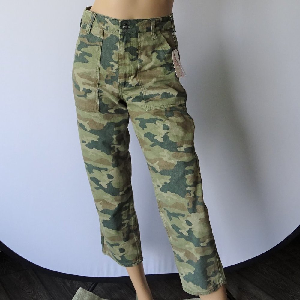 Free People Remy Camo Printed Capri Jeans